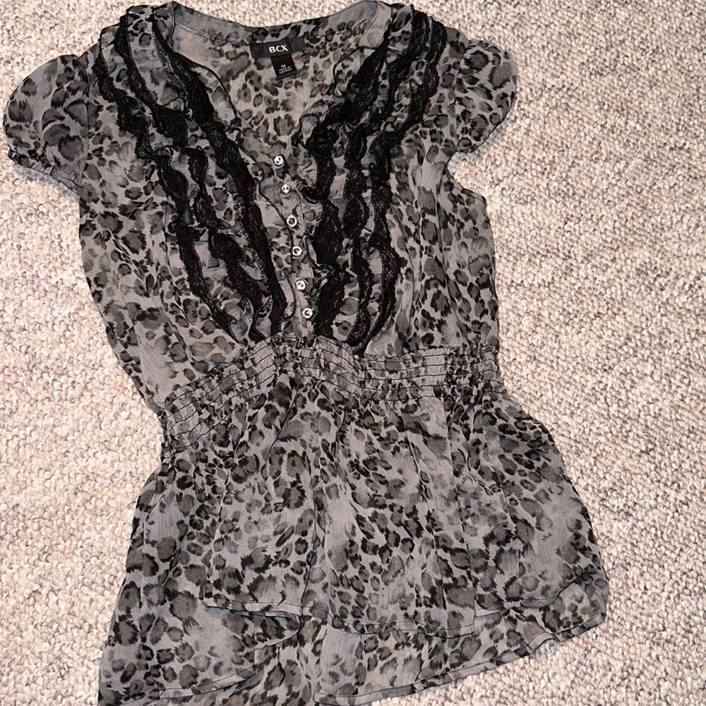 Cheetah flowy blouse